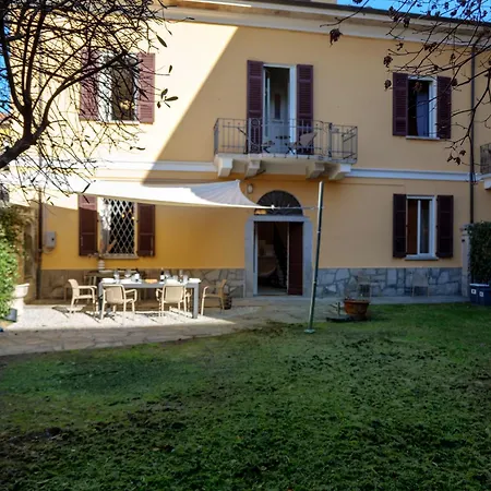 Casa Felice - Con Giardino In Centro Ferienhaus