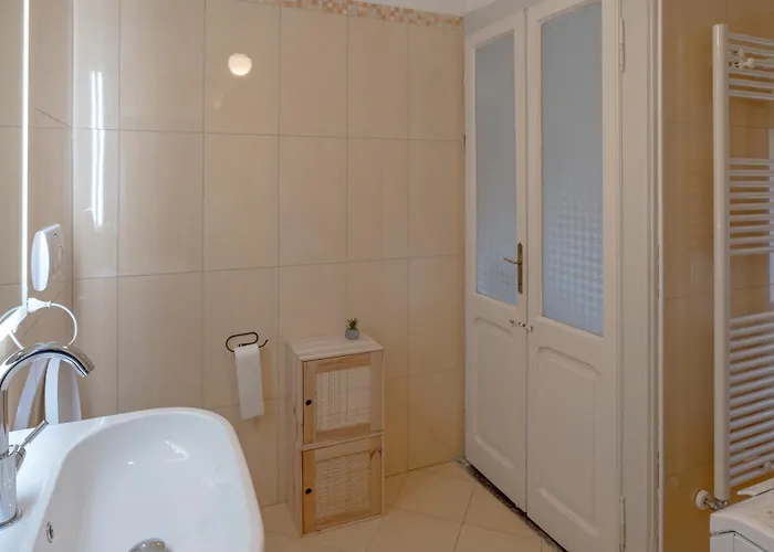 Casa Felice - Con Giardino In Centro Feriehus *